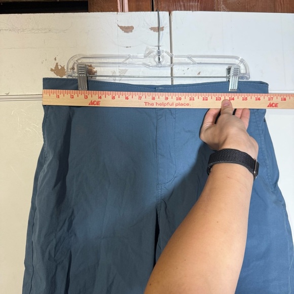 Old Navy Blue Chino Shorts Slim Built-In Flex Size Large Summer Preppy Khaki - Picture 4 of 6